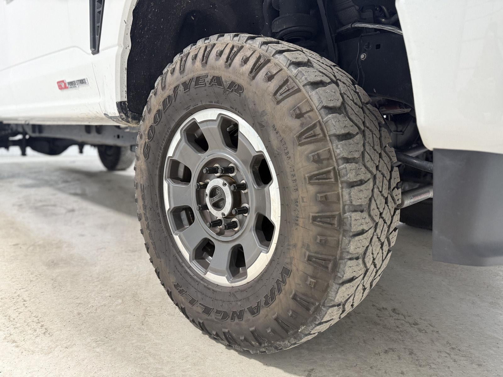 2024 Ford Super Duty F-350 Lariat