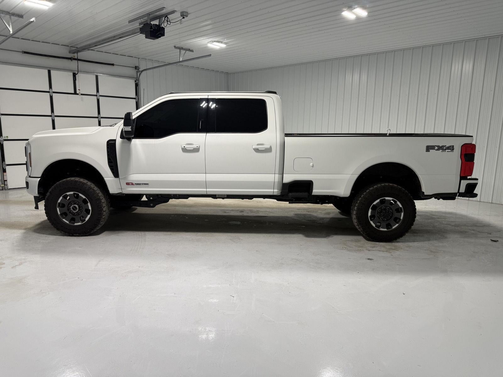 2024 Ford Super Duty F-350 Lariat