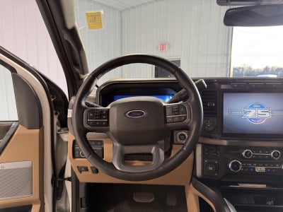2023 Ford Super Duty F-350 DRW Lariat