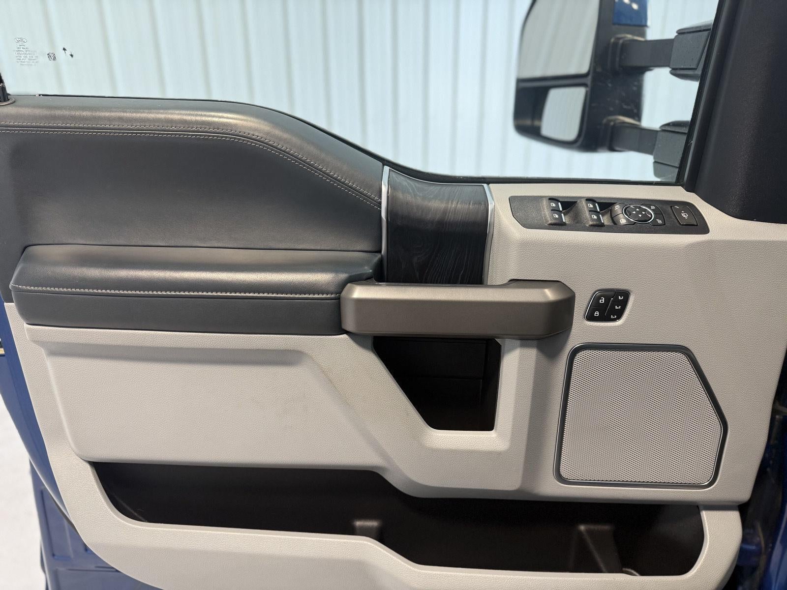 2022 Ford Super Duty F-450 DRW Limited