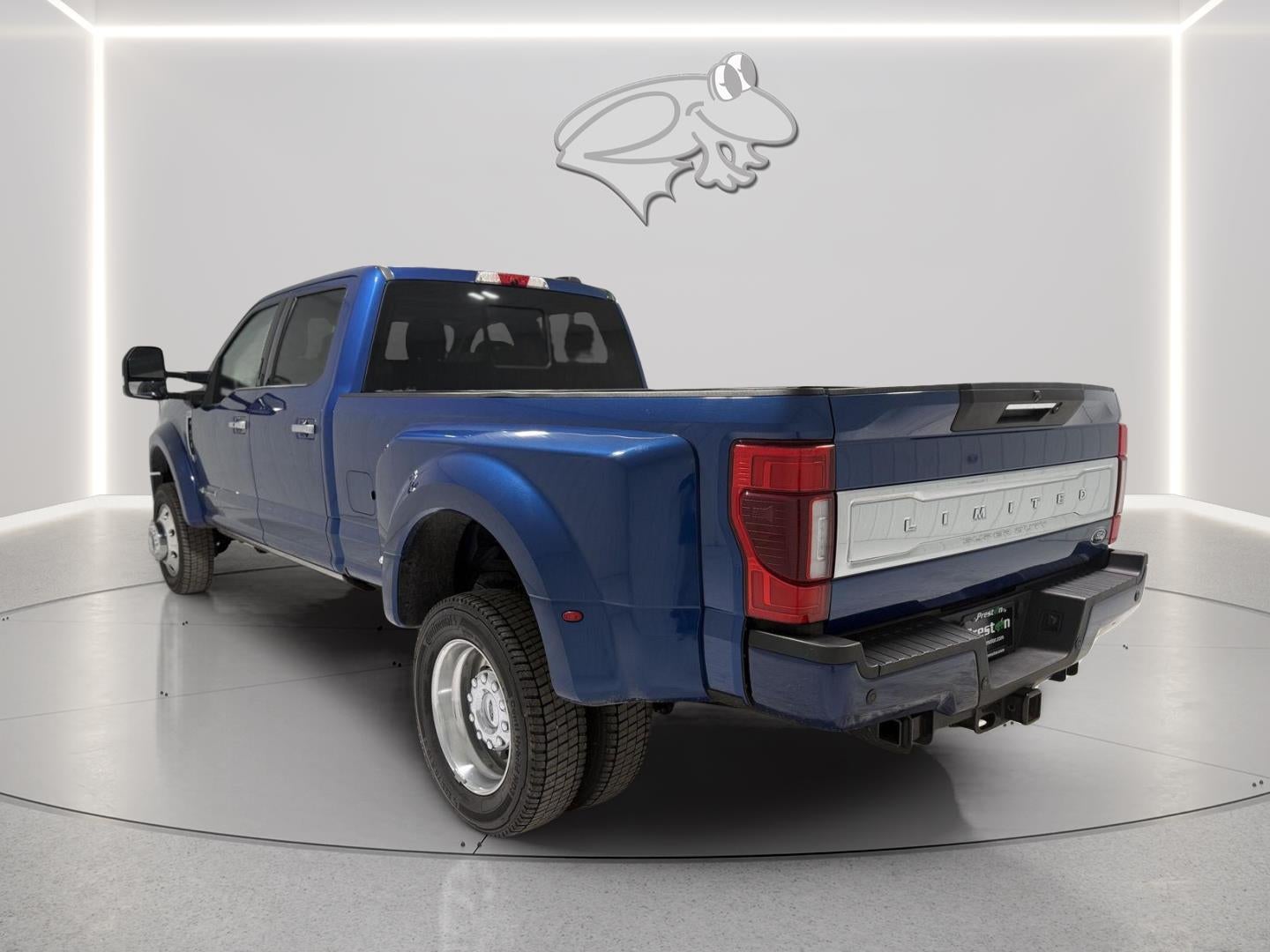2022 Ford Super Duty F-450 DRW Limited