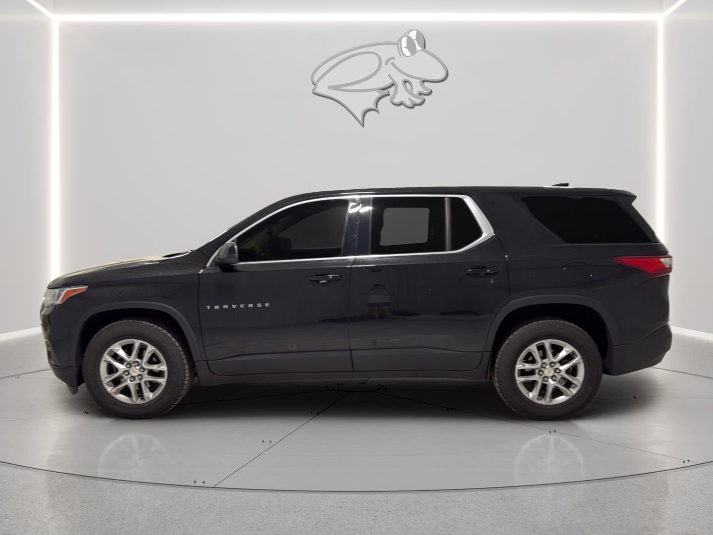 Used 2021 Chevrolet Traverse LS with VIN 1GNERFKW2MJ142499 for sale in Hurlock, MD