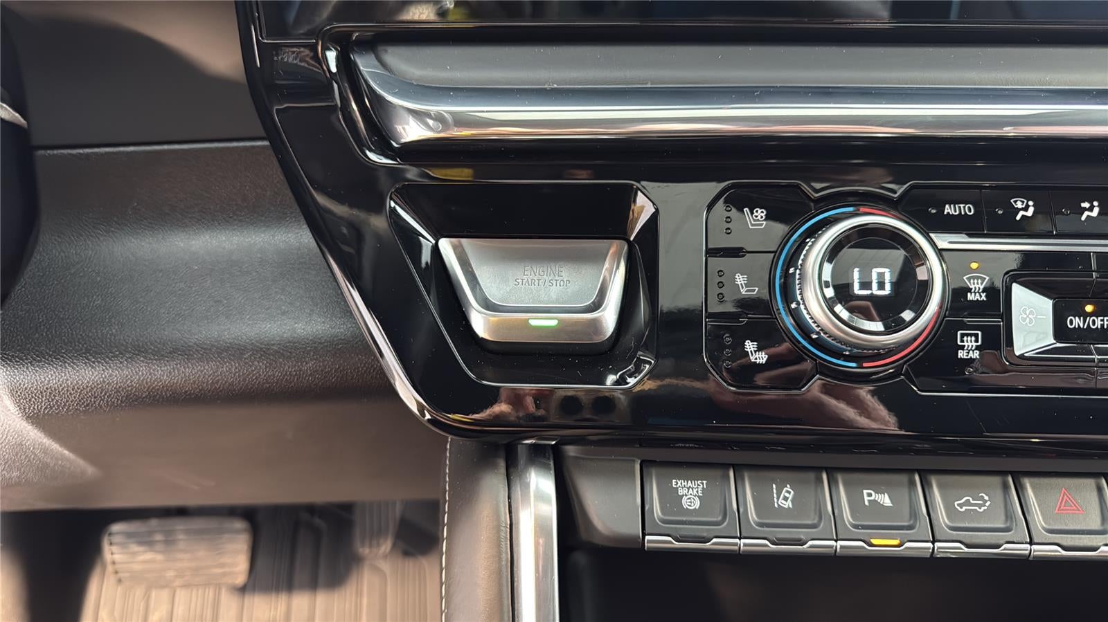 2024 GMC Sierra 3500HD Denali Ultimate