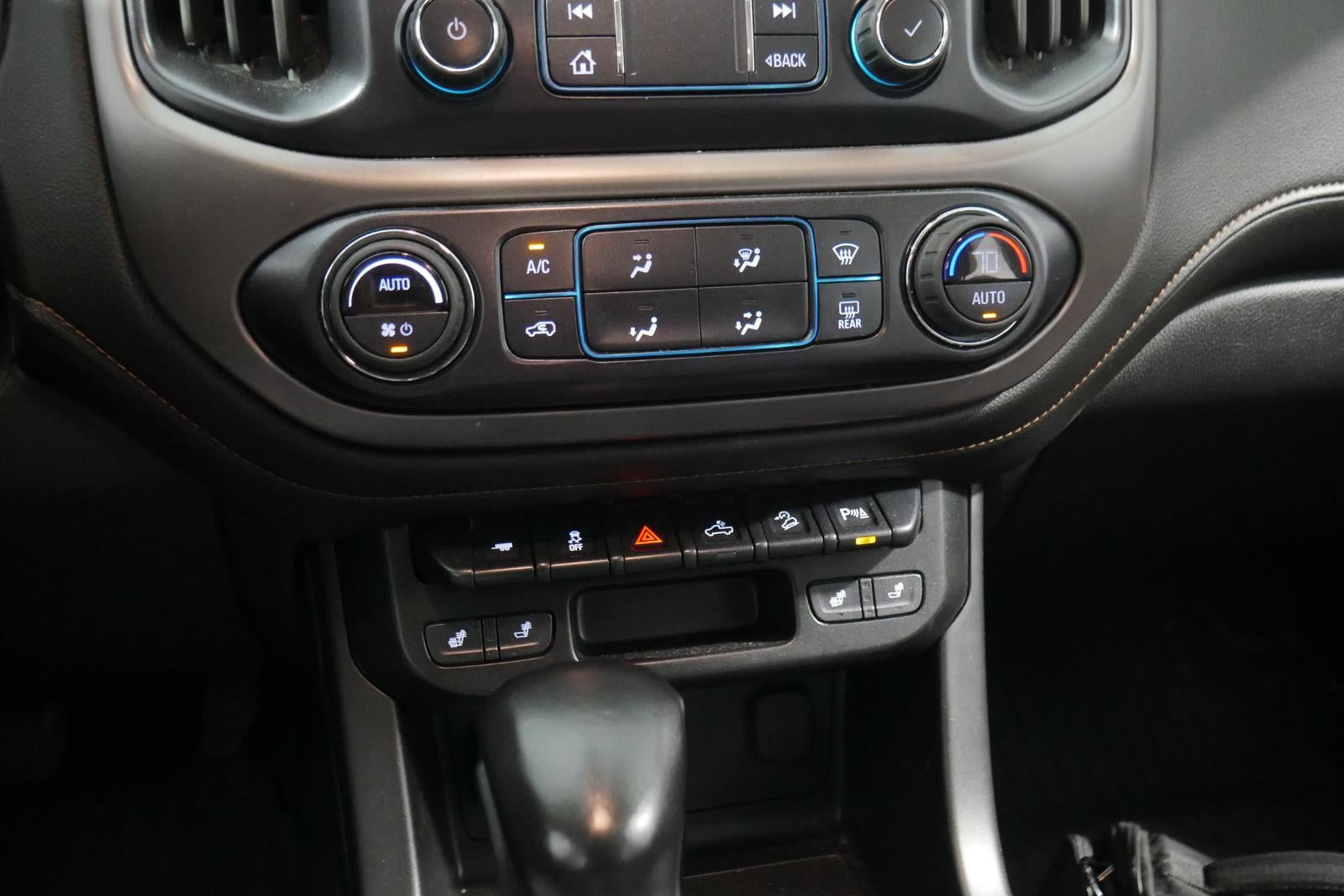 2022 GMC Canyon 4WD AT4 w/Leather