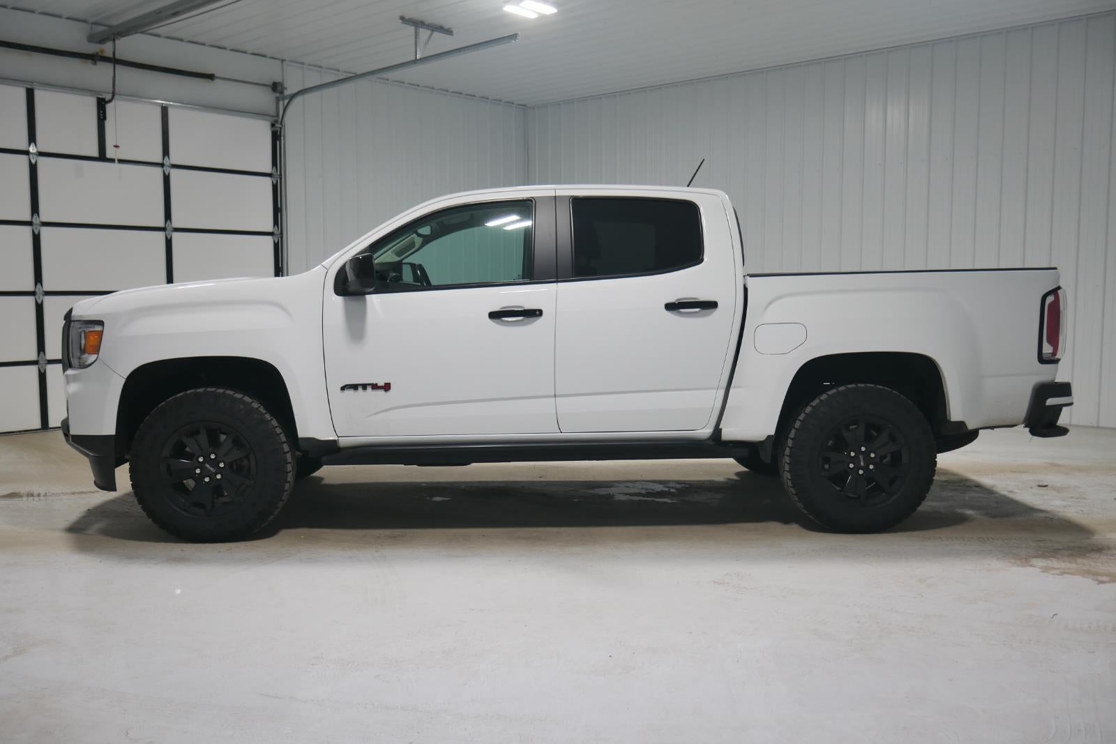 2022 GMC Canyon 4WD AT4 w/Leather