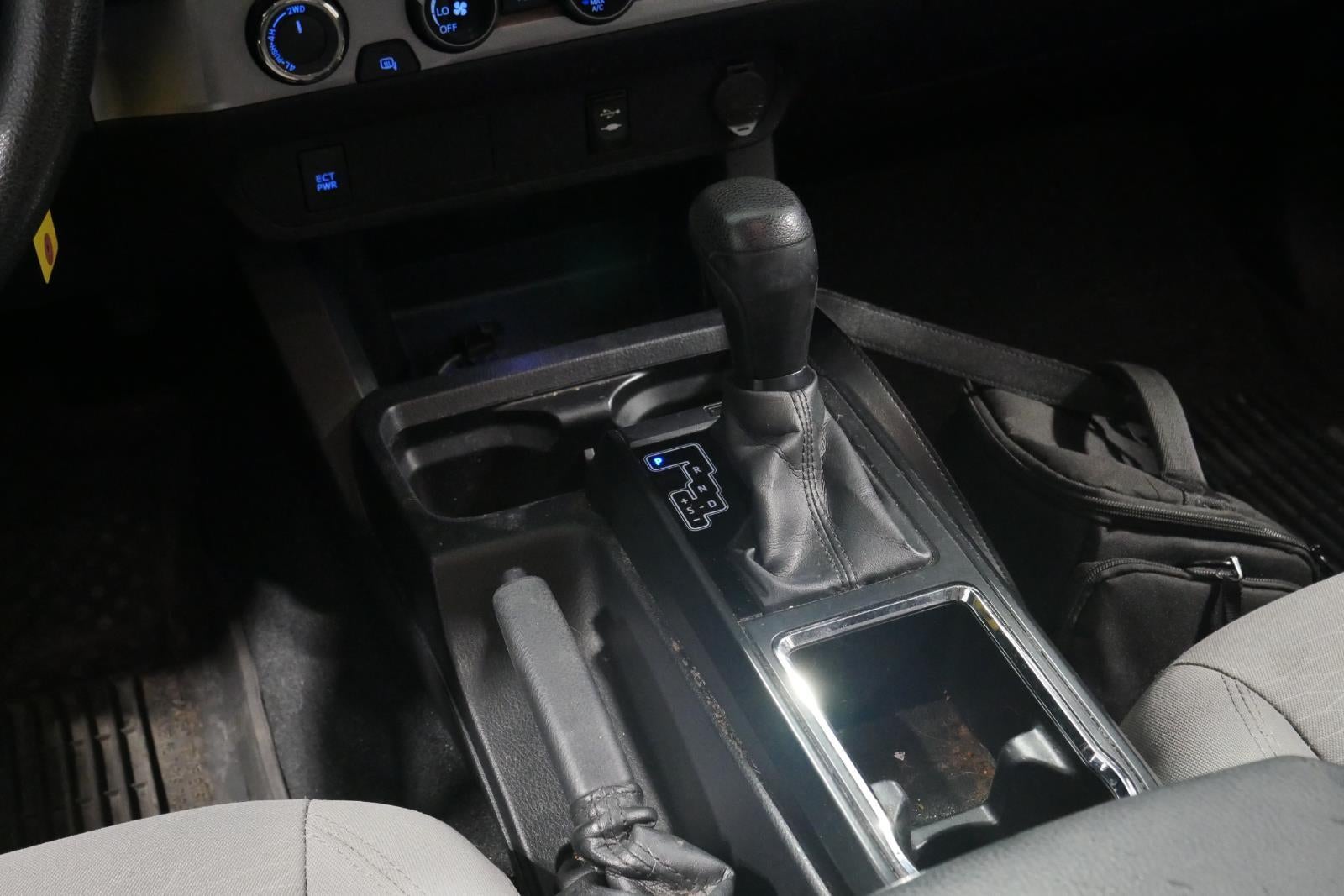 2017 Toyota Tacoma SR V6