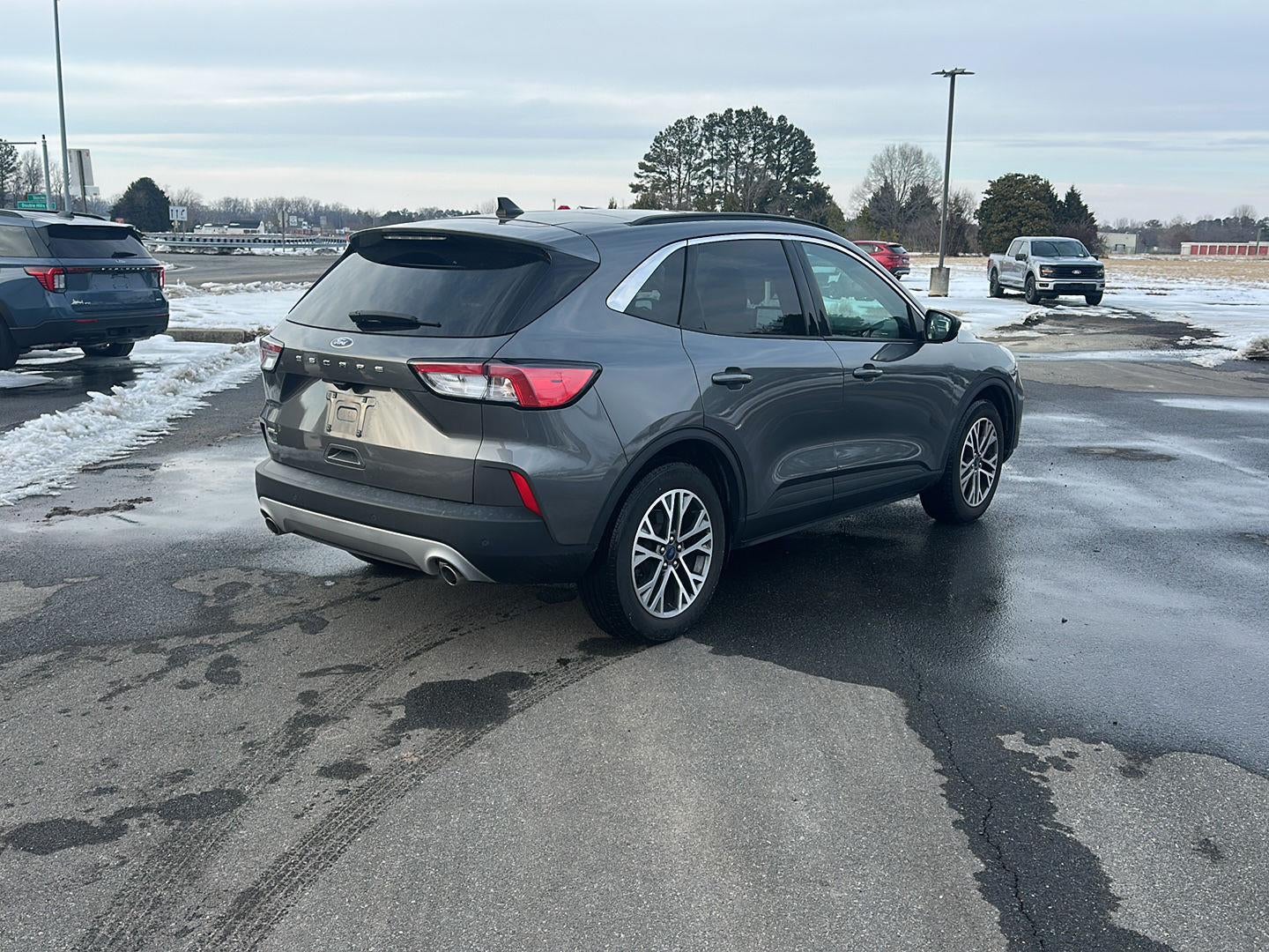 2022 Ford ESCAPE SEL