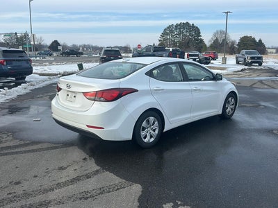 2016 Hyundai Elantra SE