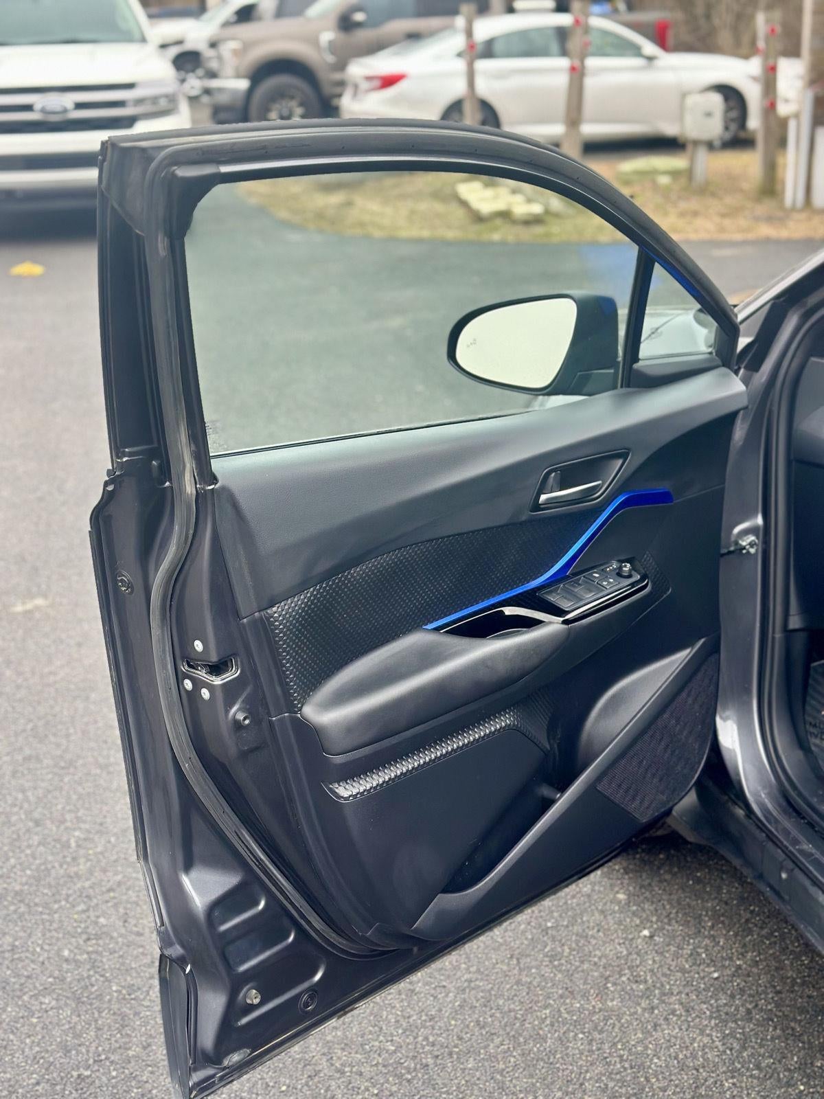 2021 Toyota C-HR XLE