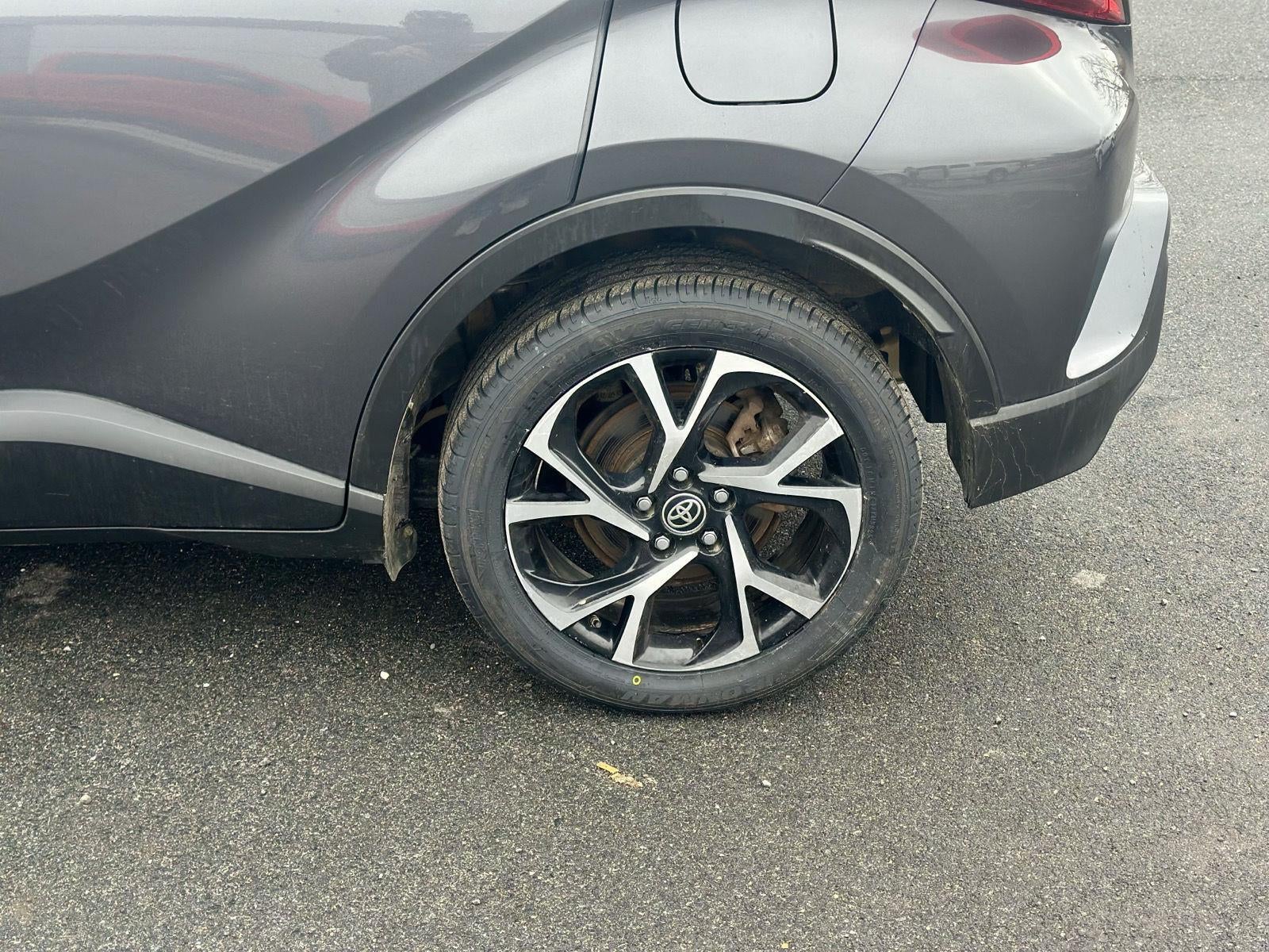 2021 Toyota C-HR XLE