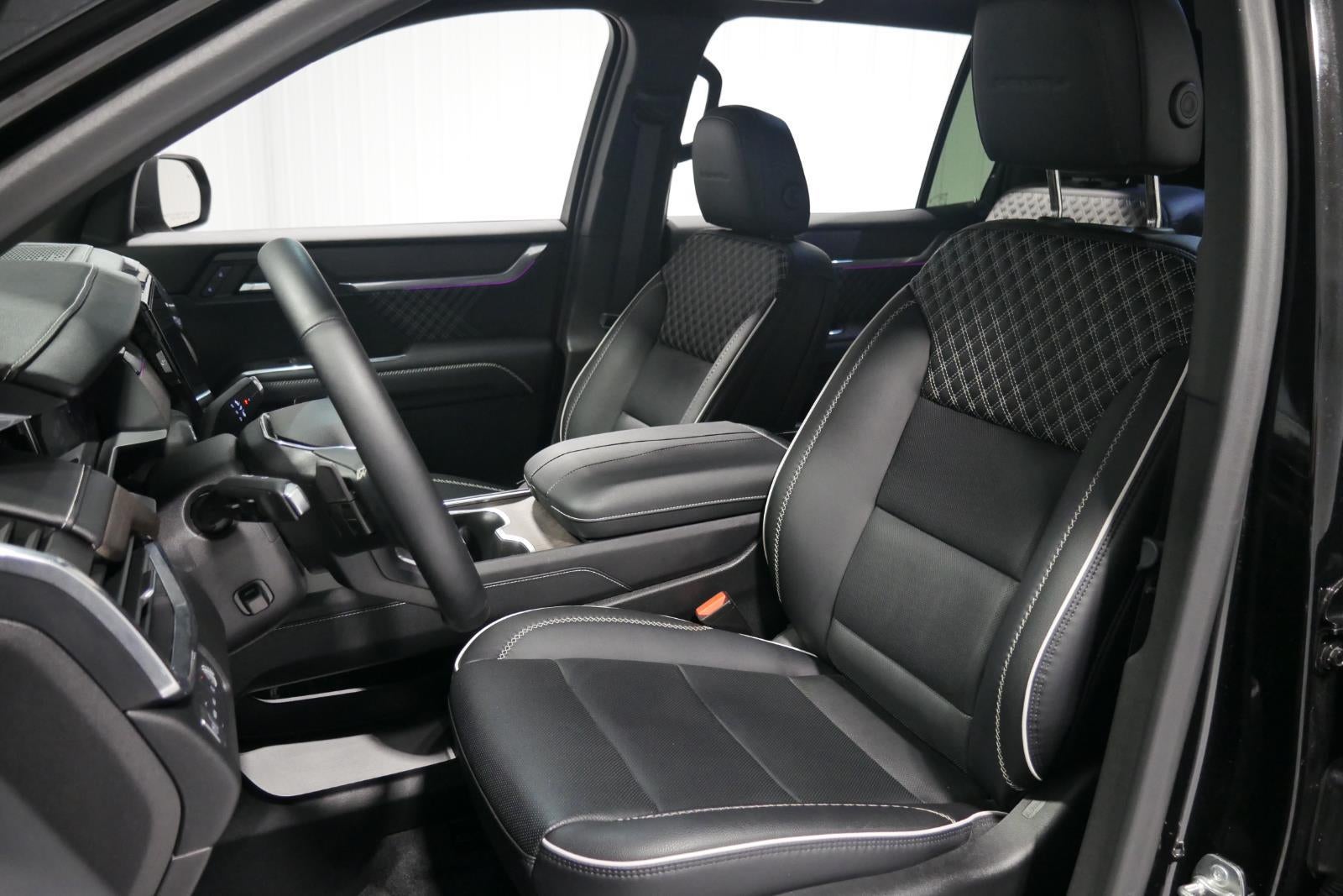 2024 GMC Acadia AWD Denali