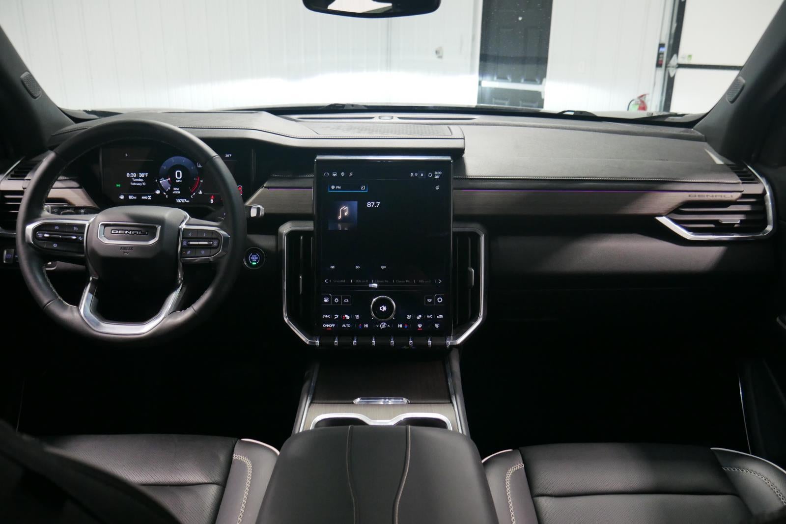 2024 GMC Acadia AWD Denali