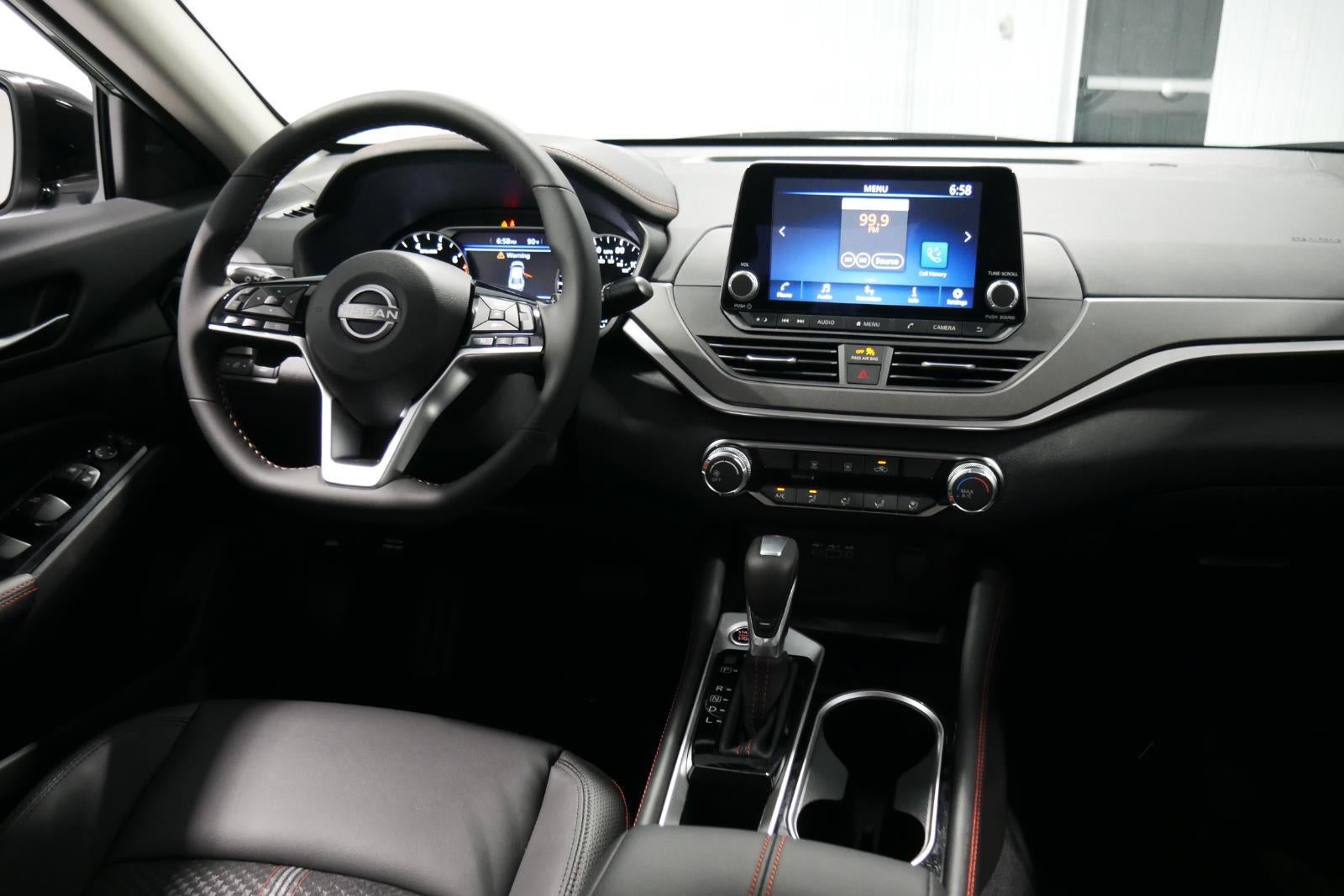 2025 Nissan Altima SR