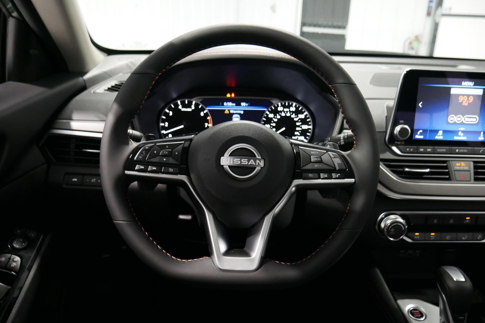 2025 Nissan Altima SR