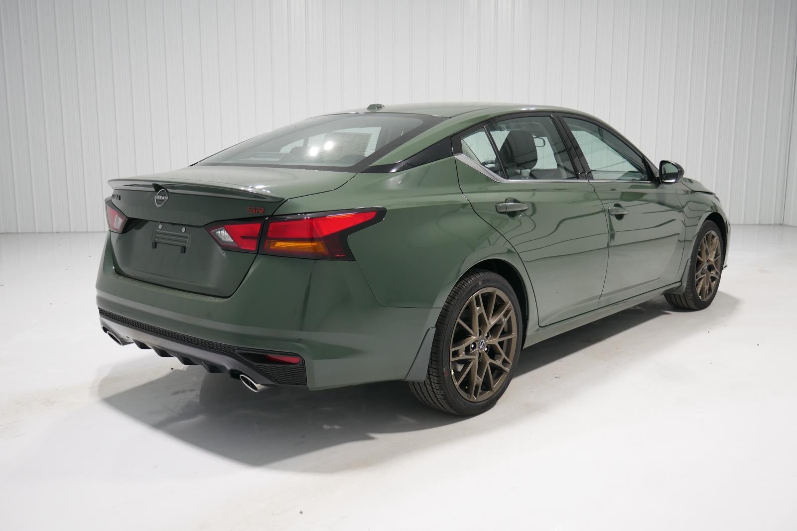 2025 Nissan Altima SR