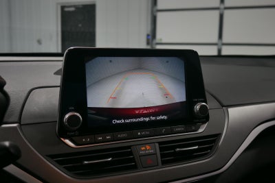 2025 Nissan Altima SR