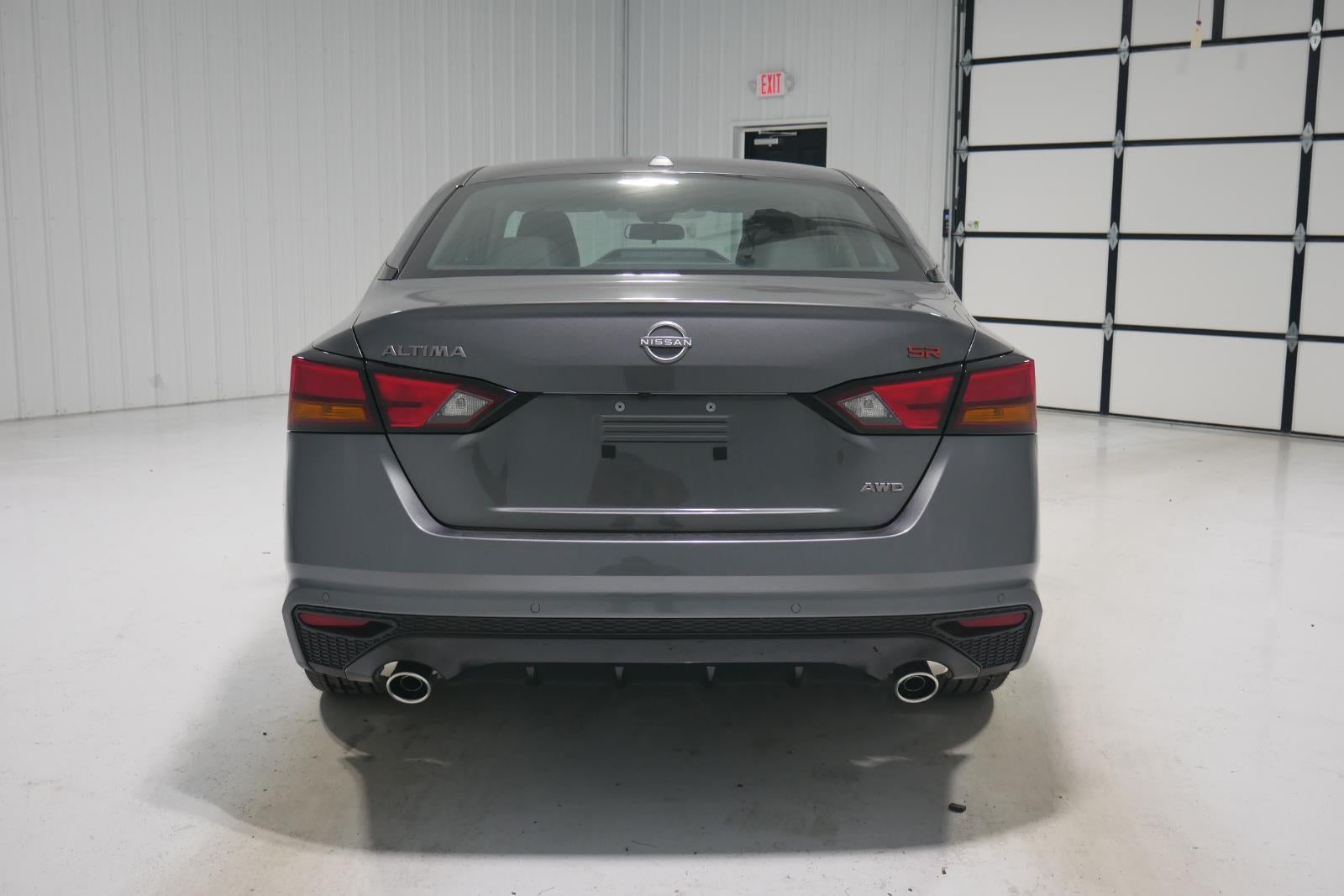 2025 Nissan Altima SR