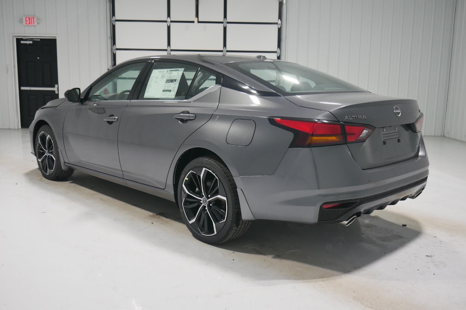 2025 Nissan Altima SR