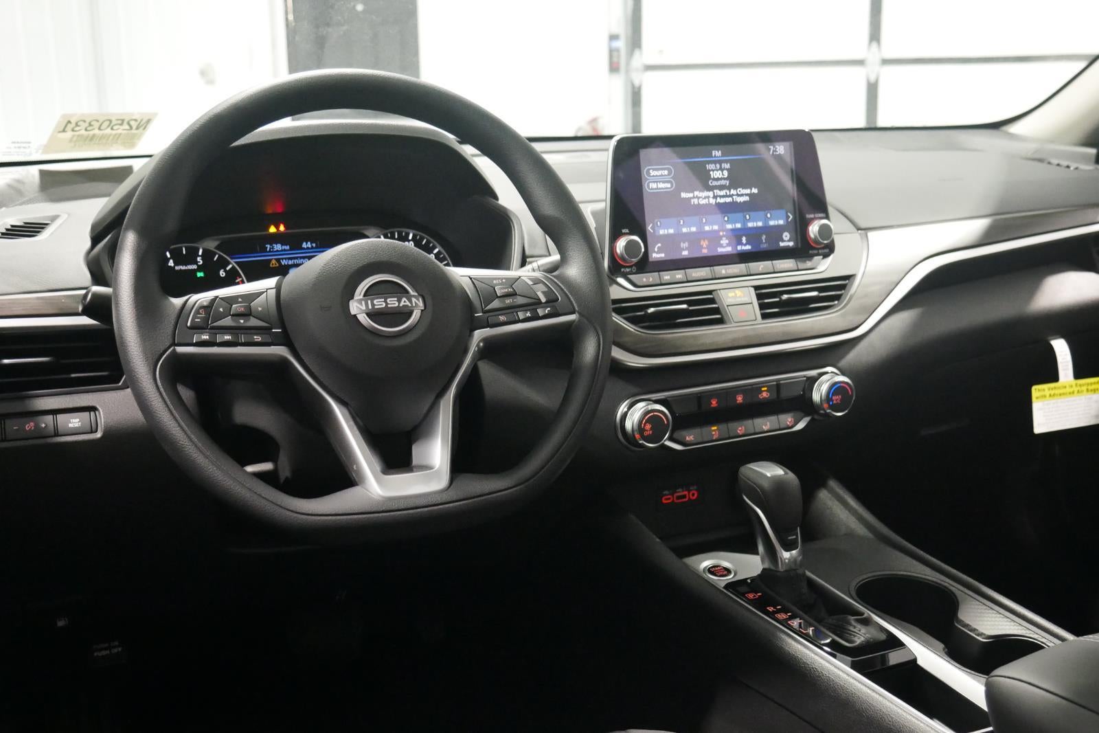 2025 Nissan Altima SV