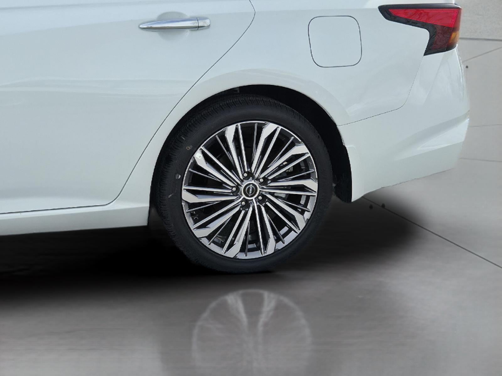 2025 Nissan Altima SL