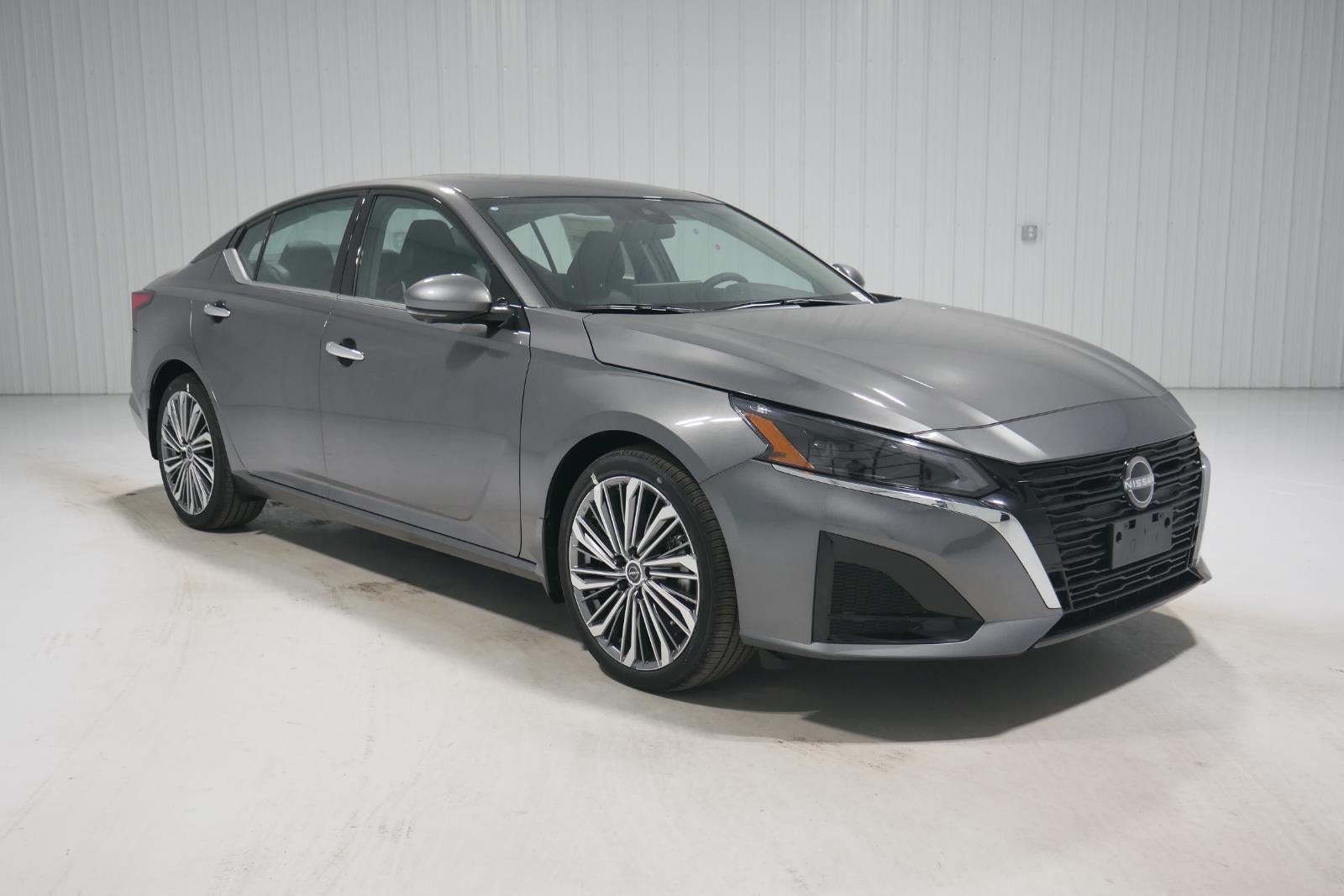 2025 Nissan Altima SL