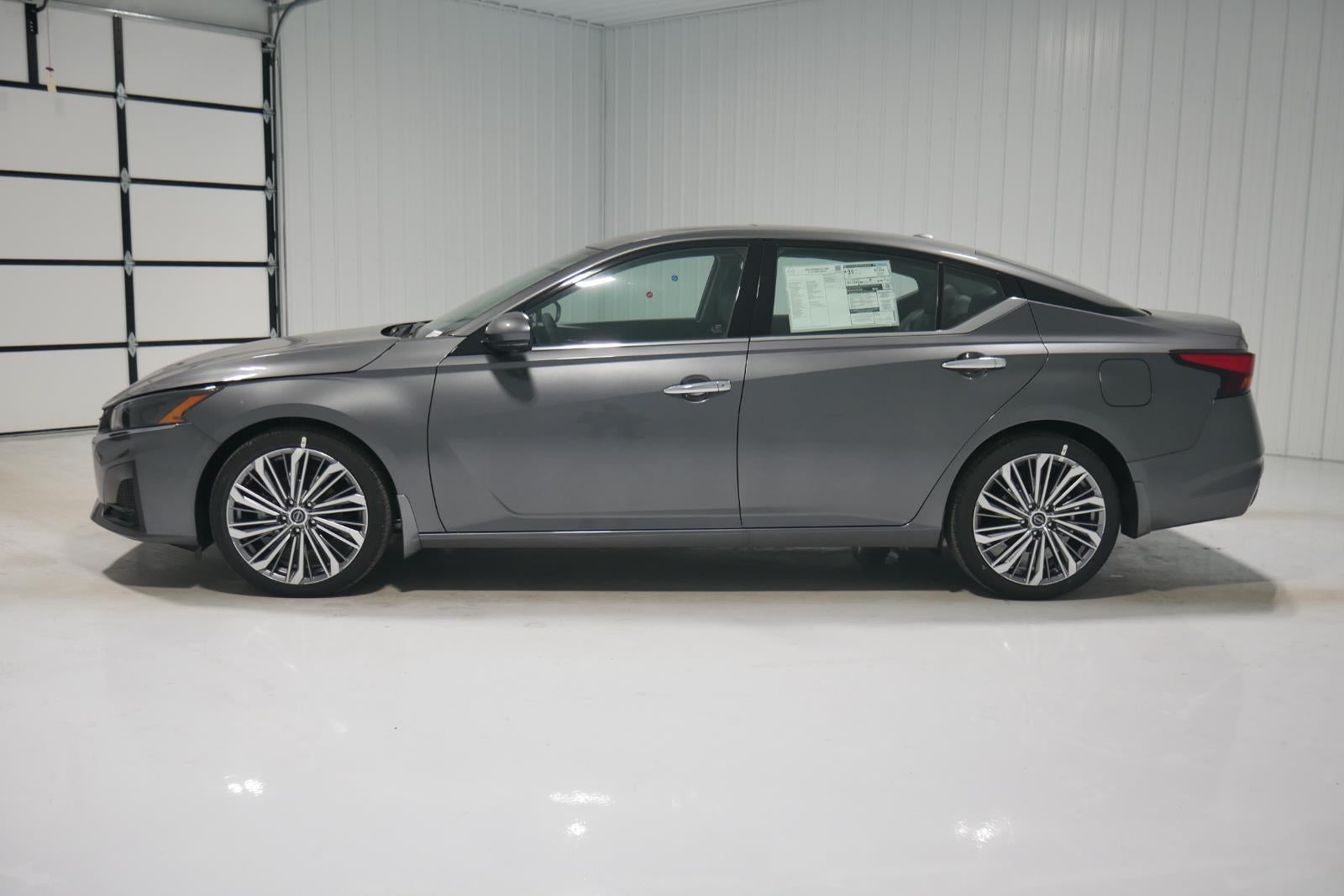 2025 Nissan Altima SL