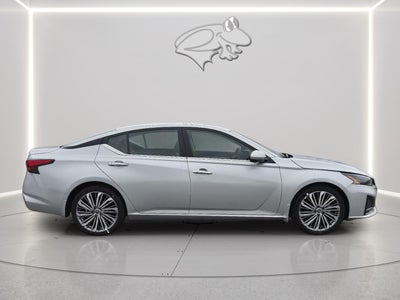 2025 Nissan Altima SL