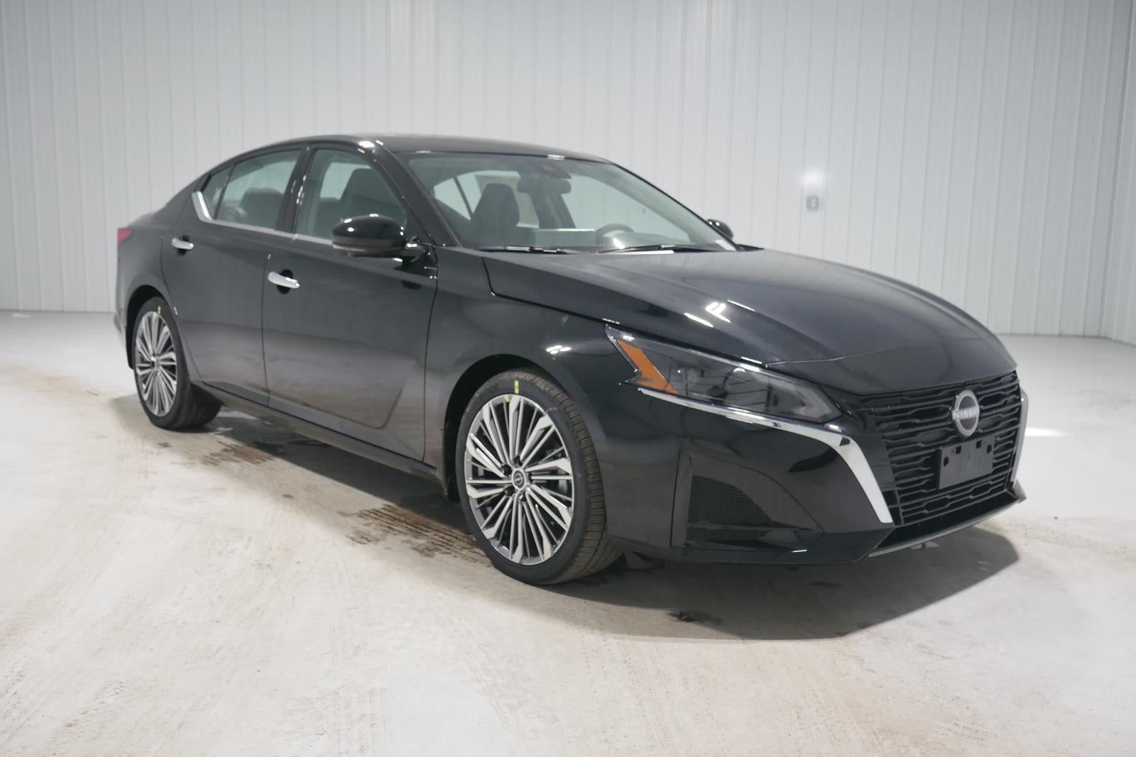 2025 Nissan Altima SL