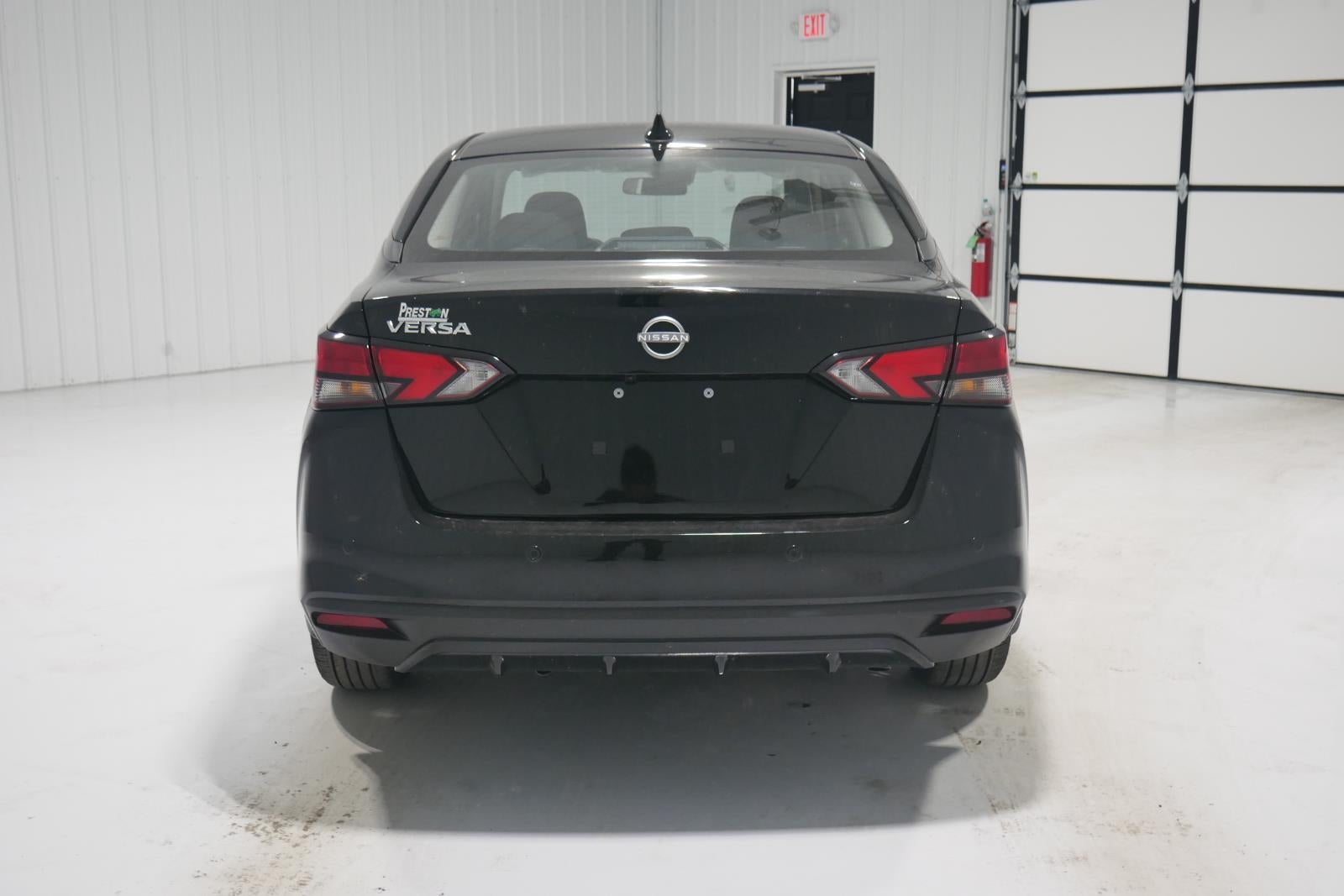 2025 Nissan Versa SV