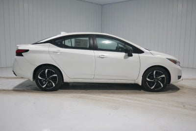 2025 Nissan Versa SR