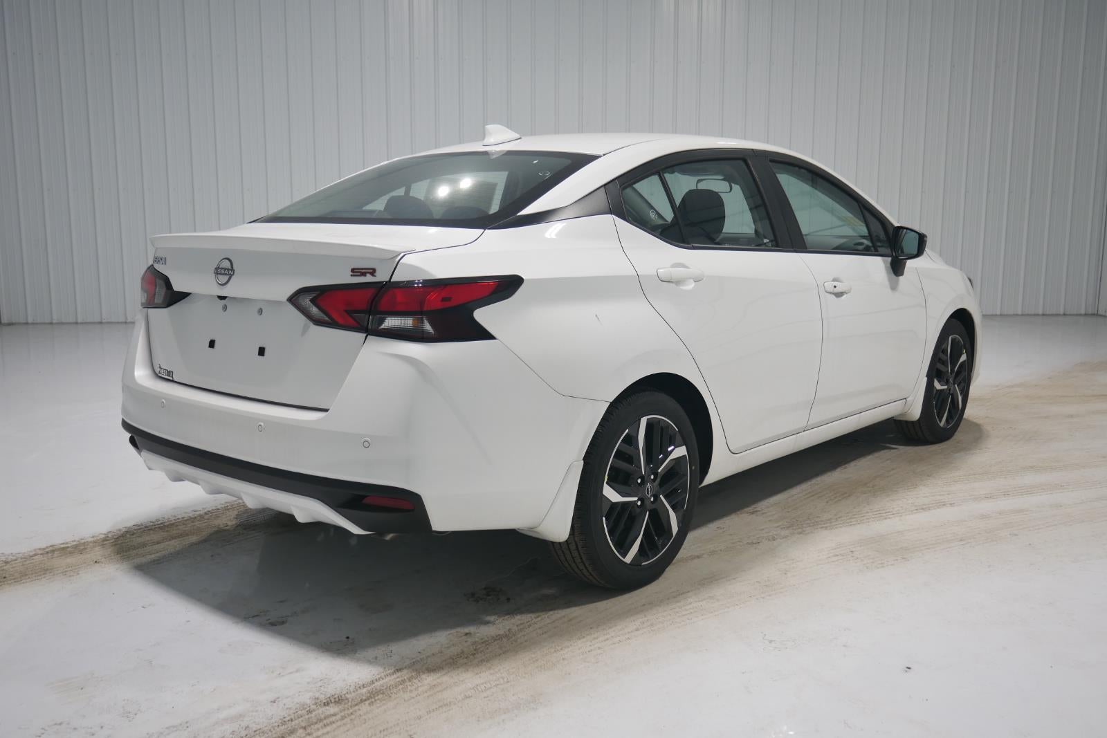 2025 Nissan Versa SR