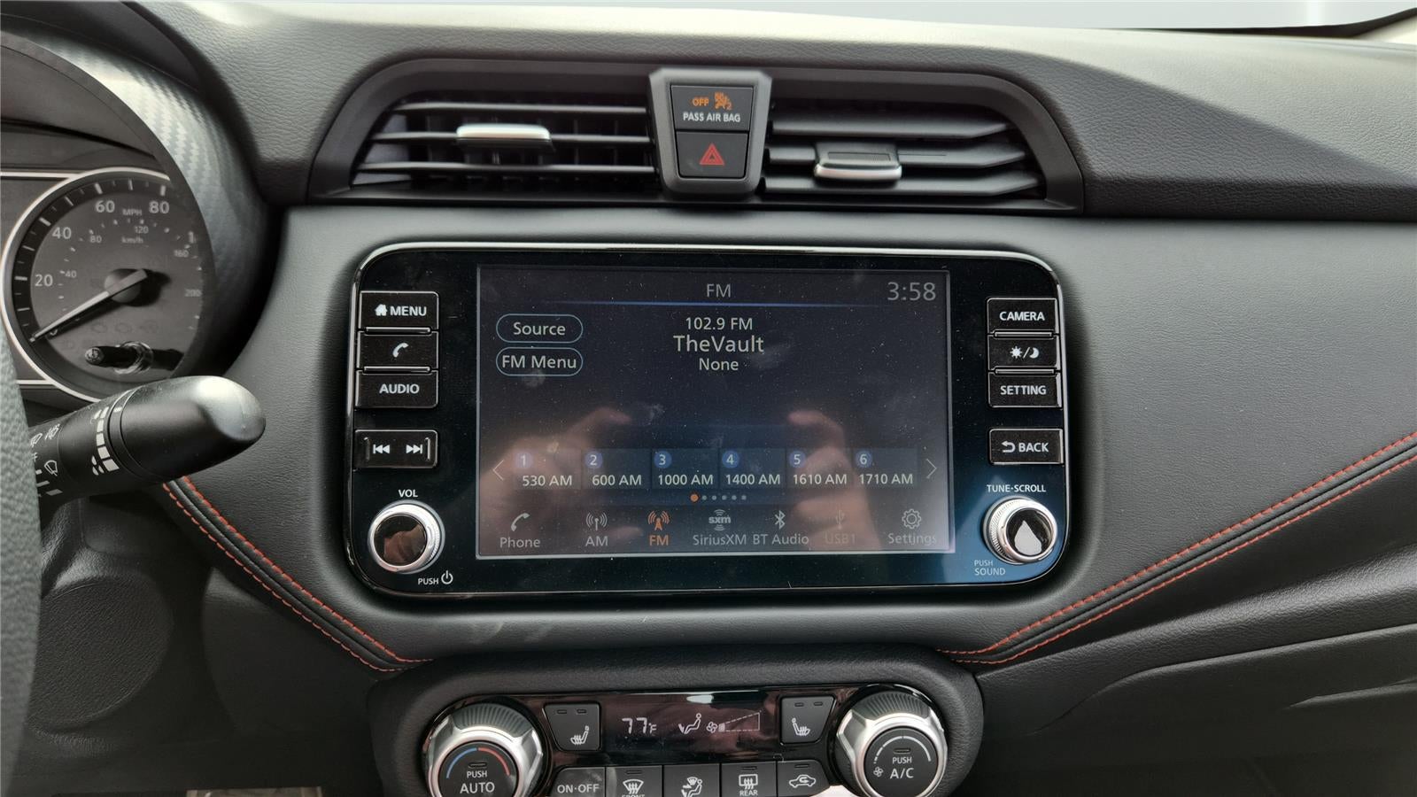 2025 Nissan Versa SR