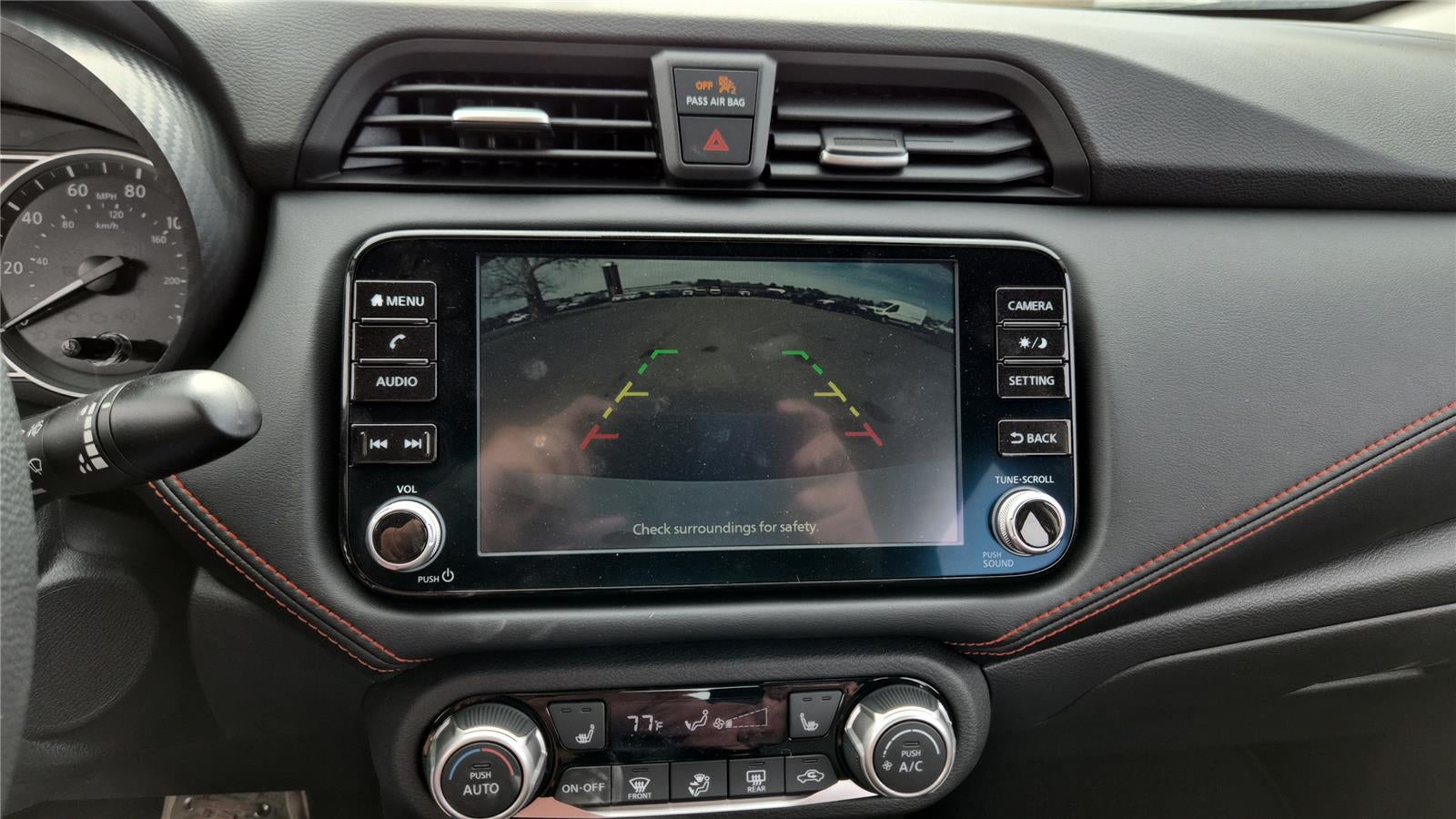 2025 Nissan Versa SR