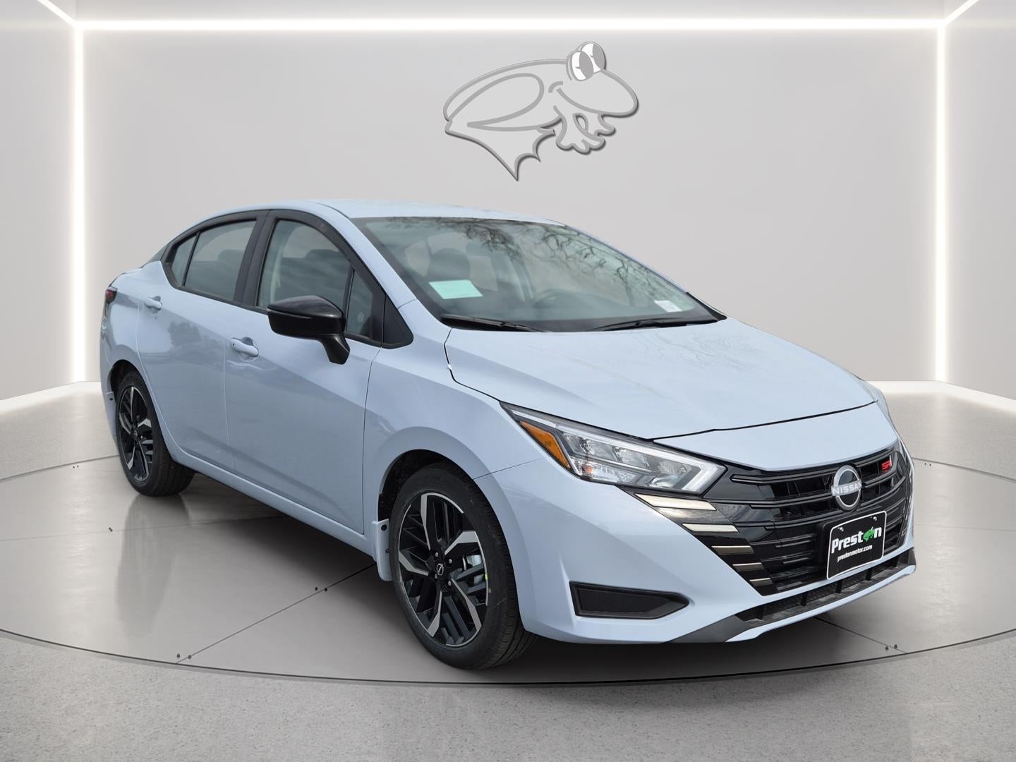 2025 Nissan Versa SR