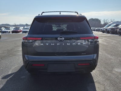 2025 Nissan Pathfinder SV