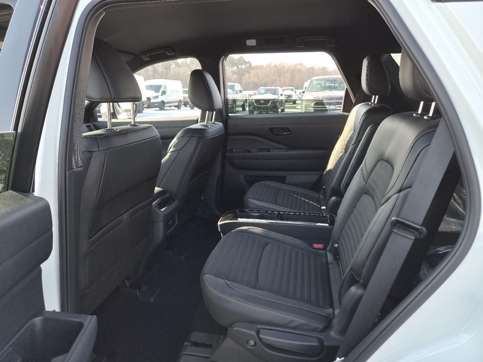 2025 Nissan Pathfinder Rock Creek