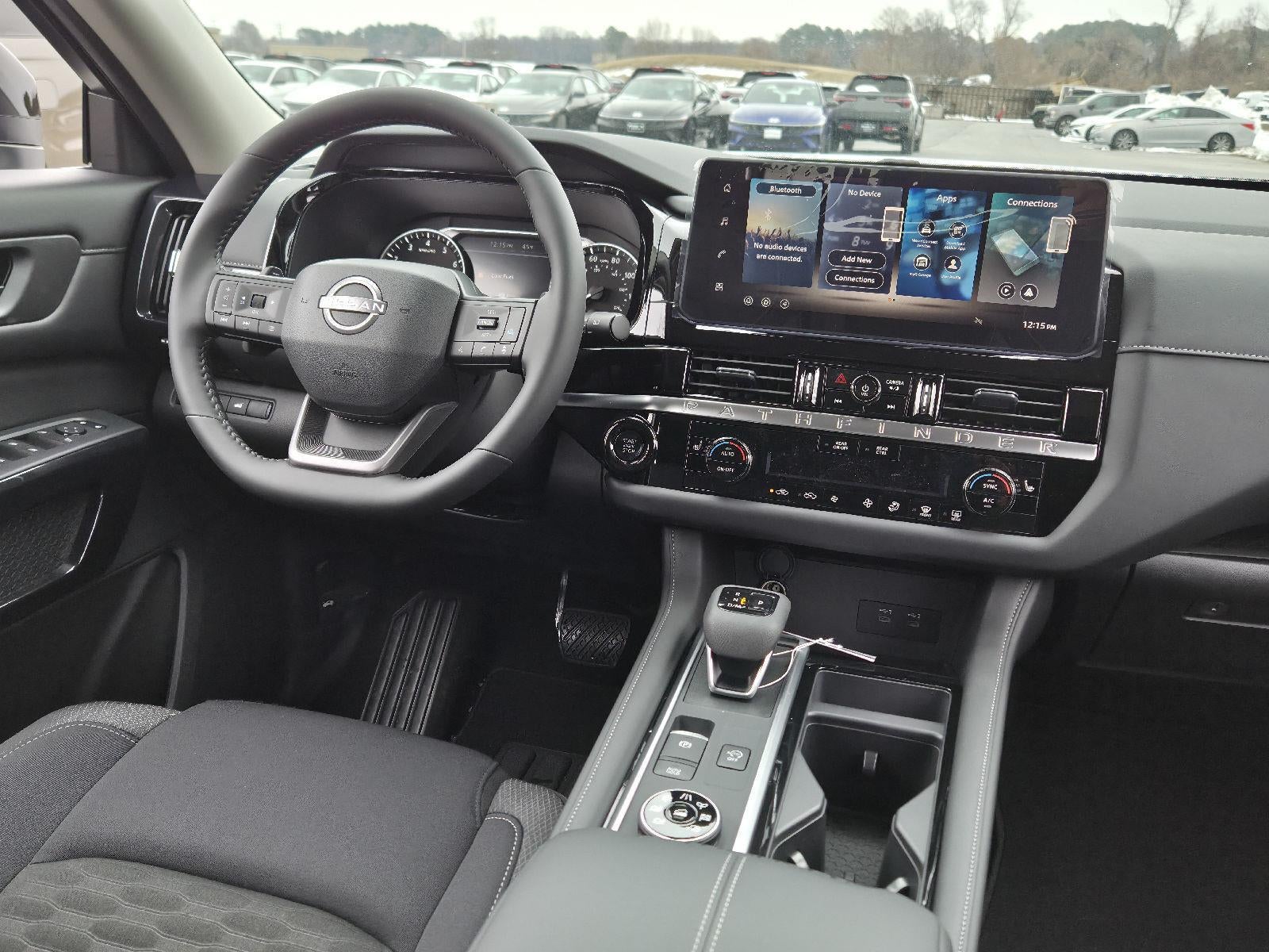 2026 Nissan Pathfinder SV