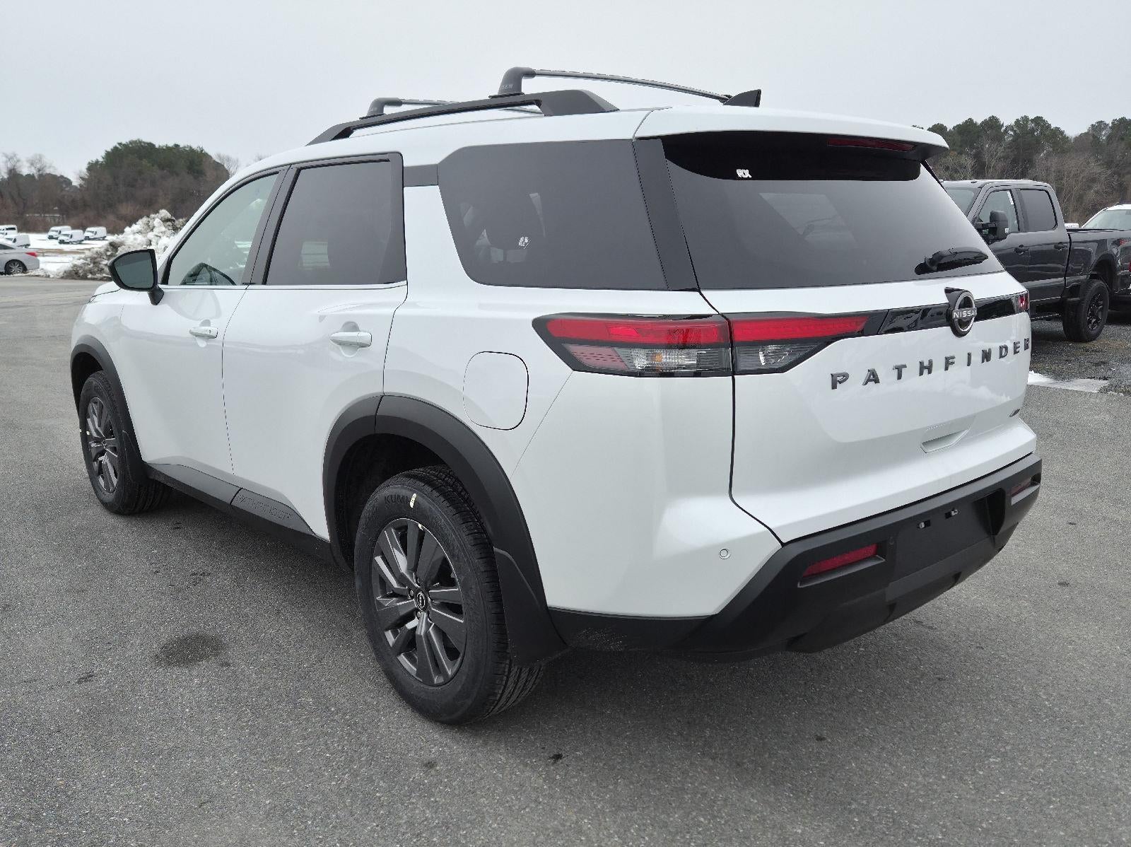 2026 Nissan Pathfinder SV