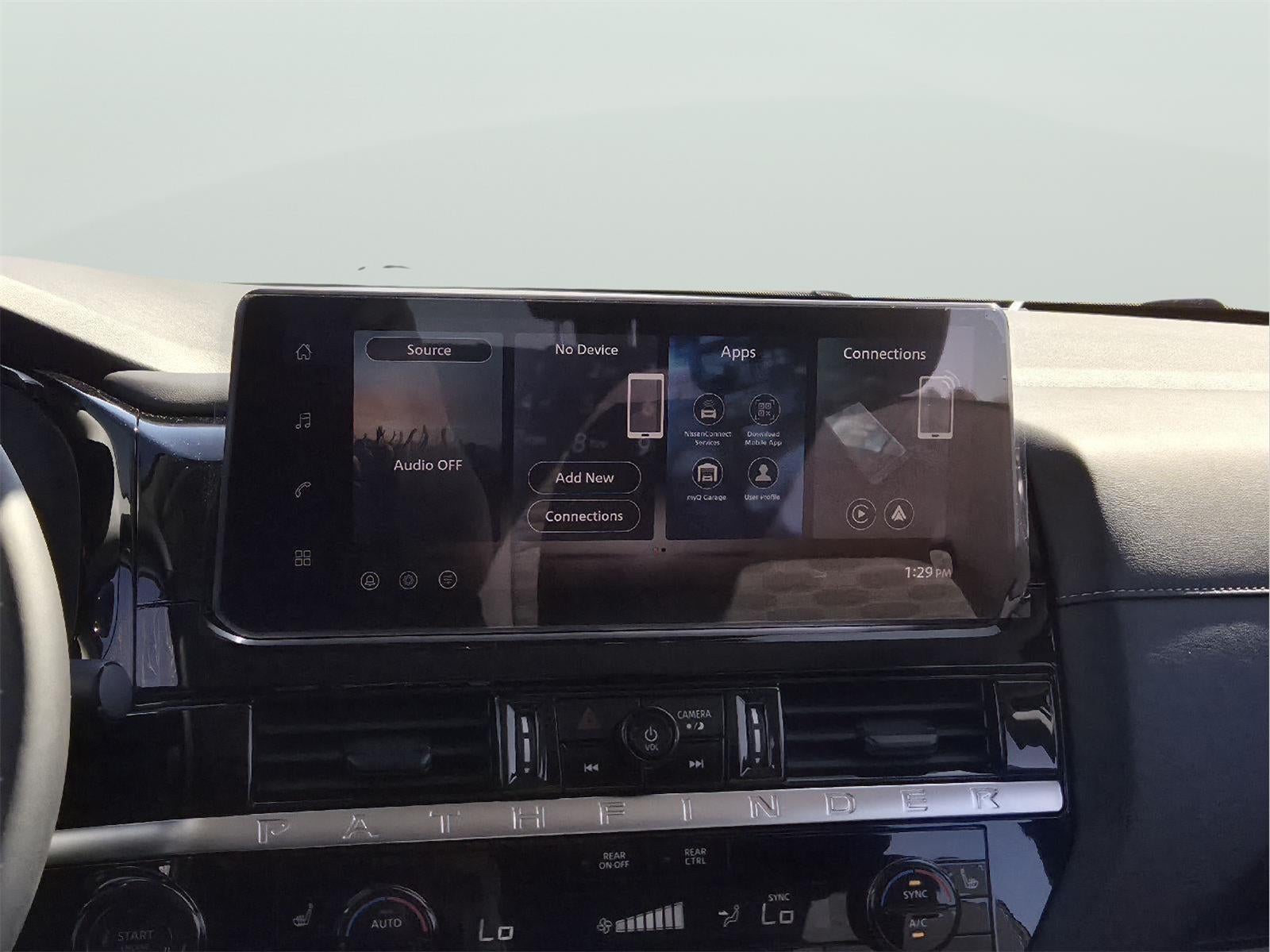 2026 Nissan Pathfinder SV