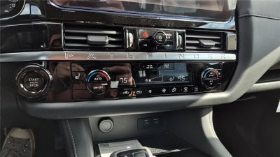 2026 Nissan Pathfinder SV