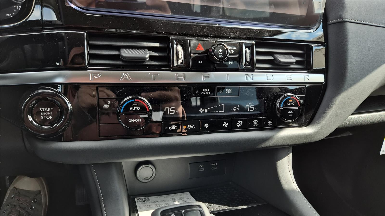 2026 Nissan Pathfinder SV