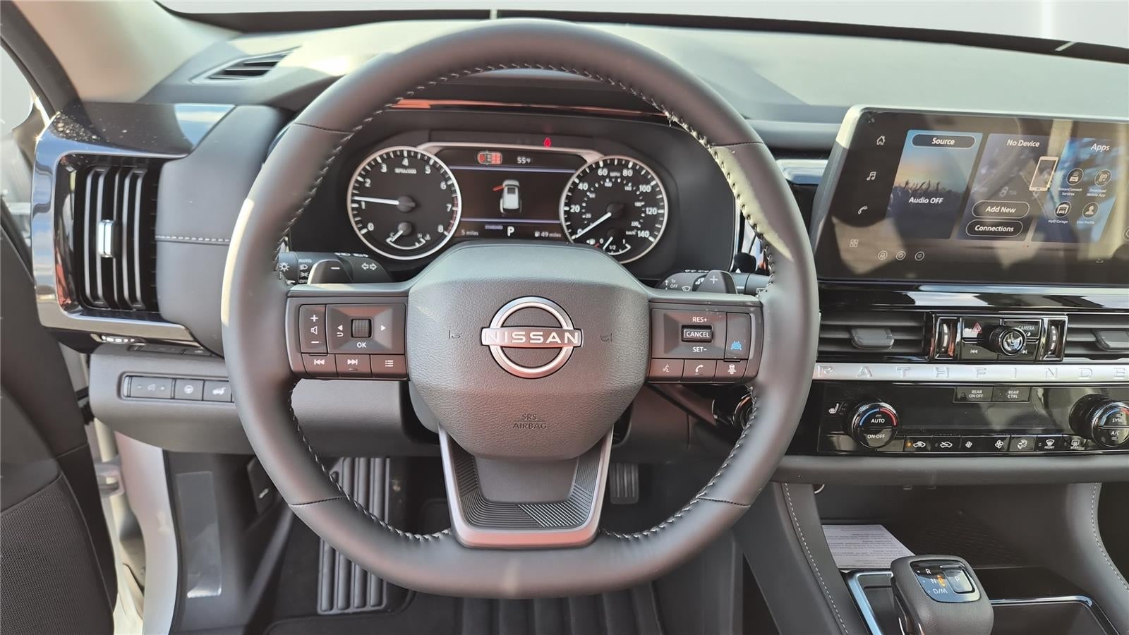 2026 Nissan Pathfinder SV