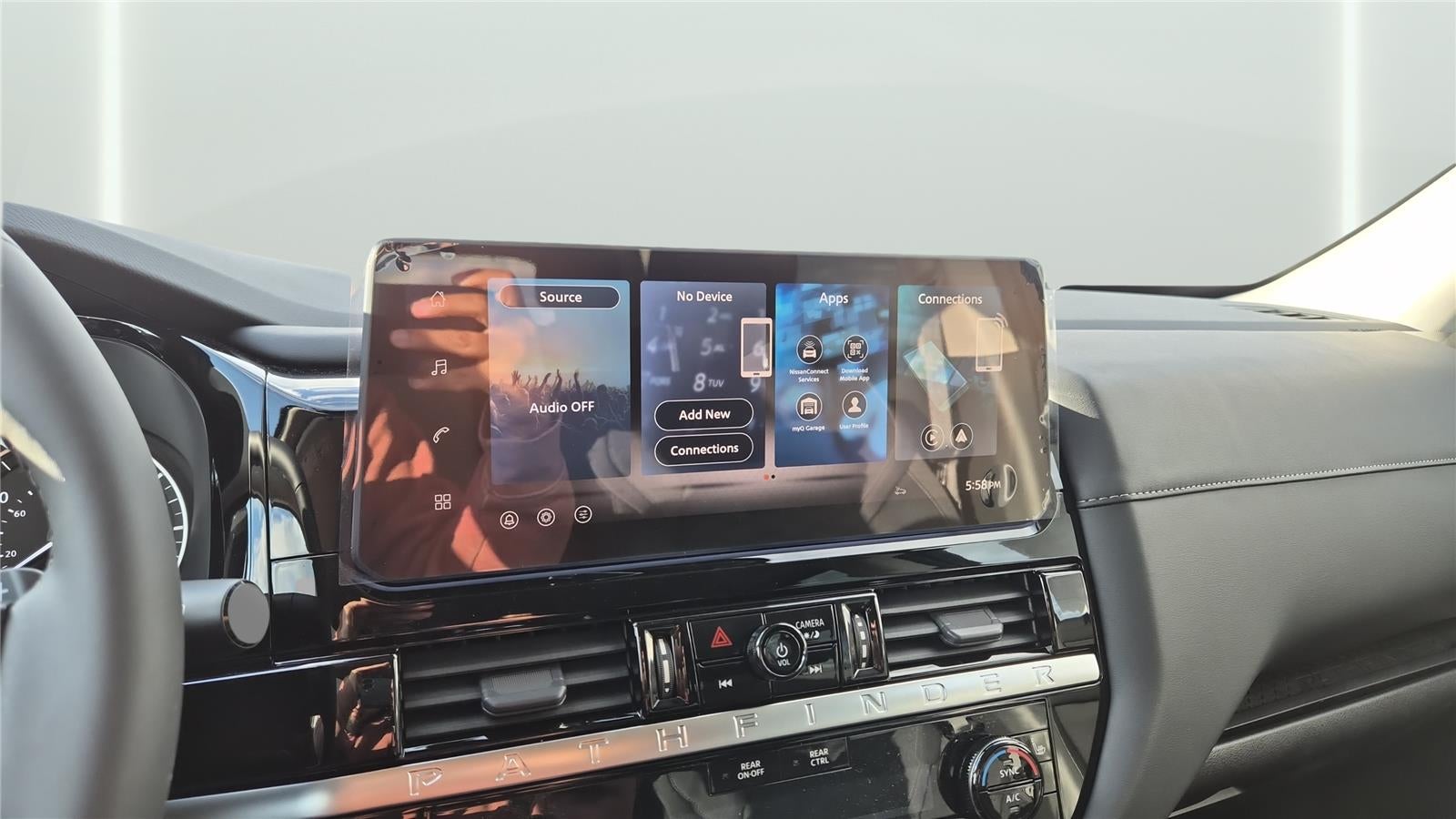 2026 Nissan Pathfinder SV