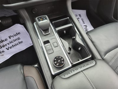 2022 Nissan Pathfinder Platinum