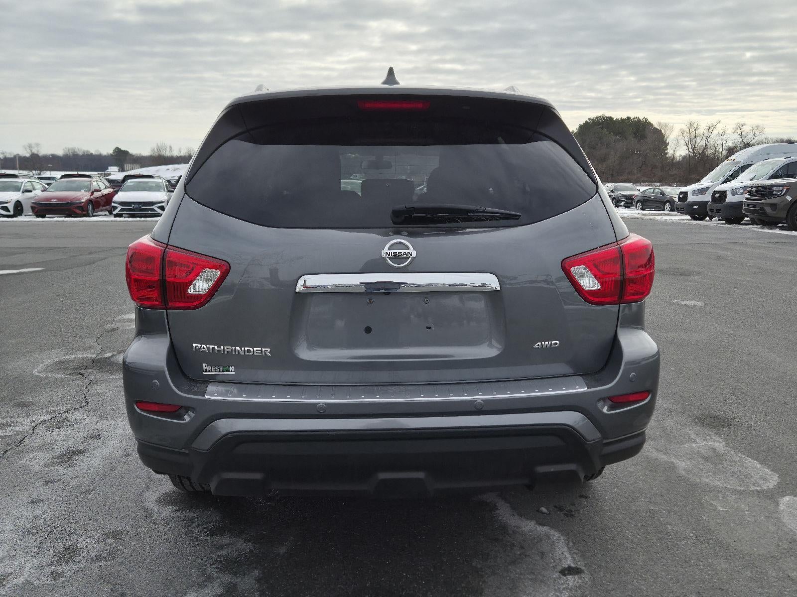 2020 Nissan Pathfinder S