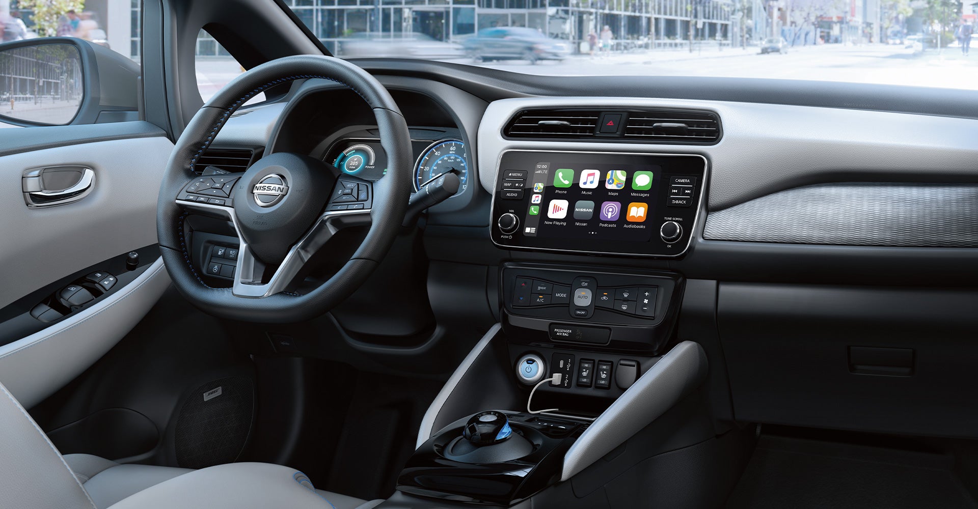 2022 Nissan LEAF Interior